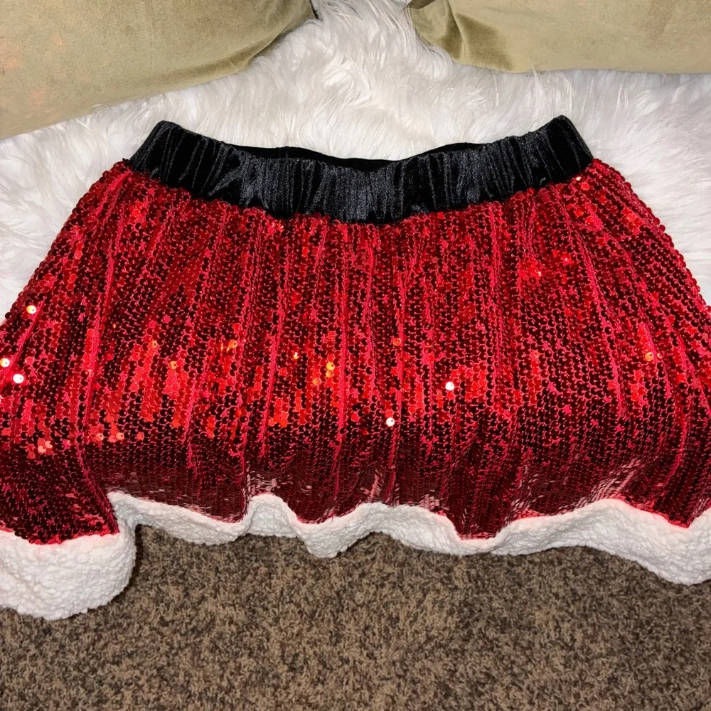 Holiday Red Sequin‎ Skirt with Black Waistband. GENTLY USED Sz XS